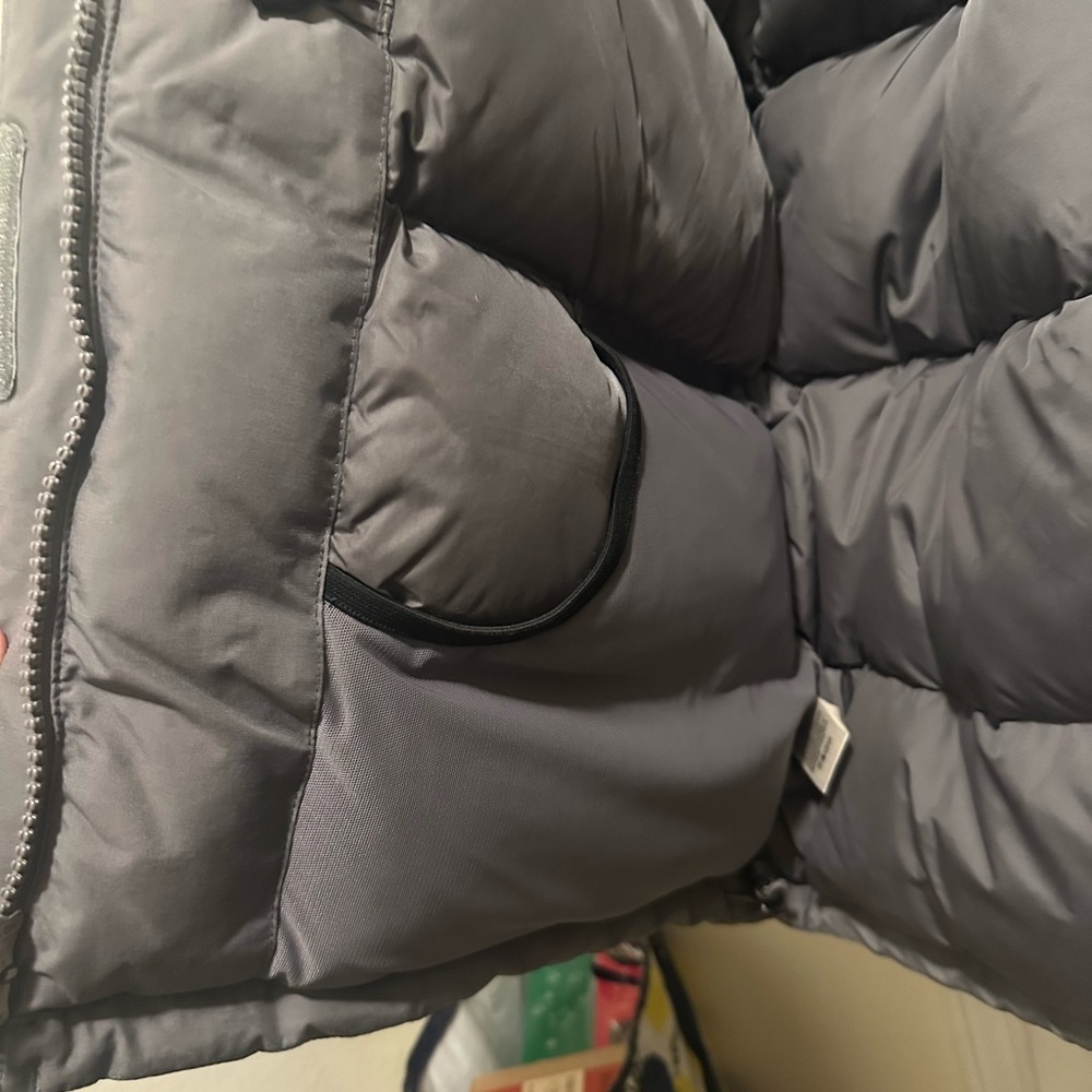The North Face Gray Women's Parka - Picture 4 of 7